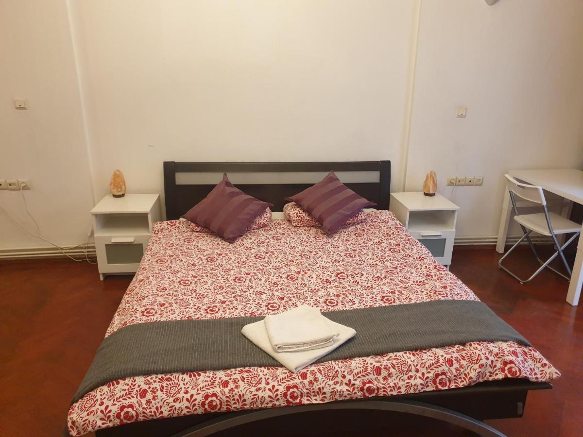 La Casa De Danel Apartment Bukares Bagian luar foto