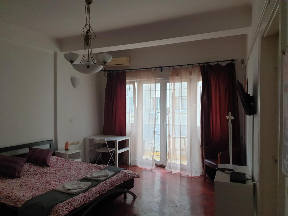 La Casa De Danel Apartment Bukares Bagian luar foto