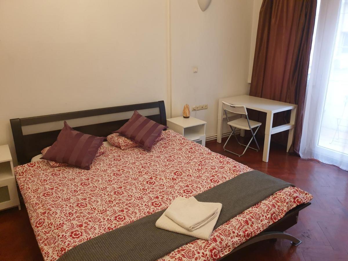 La Casa De Danel Apartment Bukares Bagian luar foto